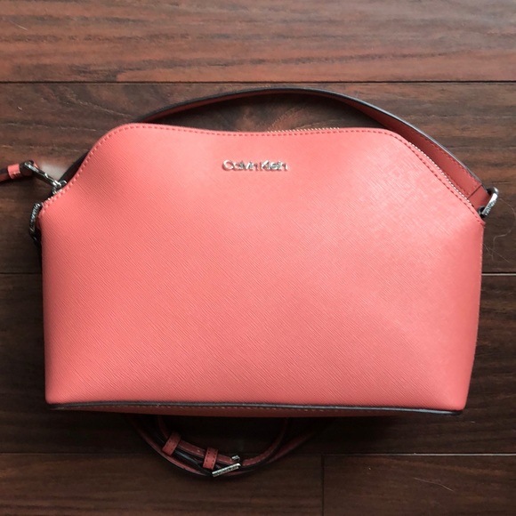 Calvin Klein Handbags - CALVIN KLEIN CROSSBODY/SHOULDER BAG